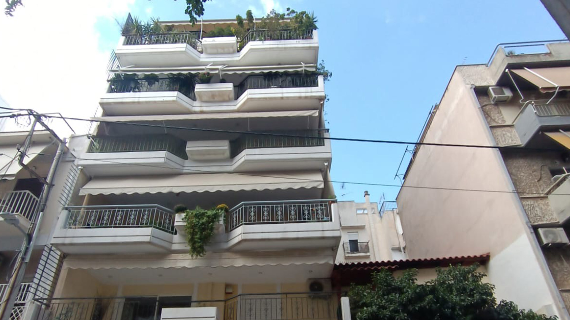 Mpotsari 46-48 – Piraeus